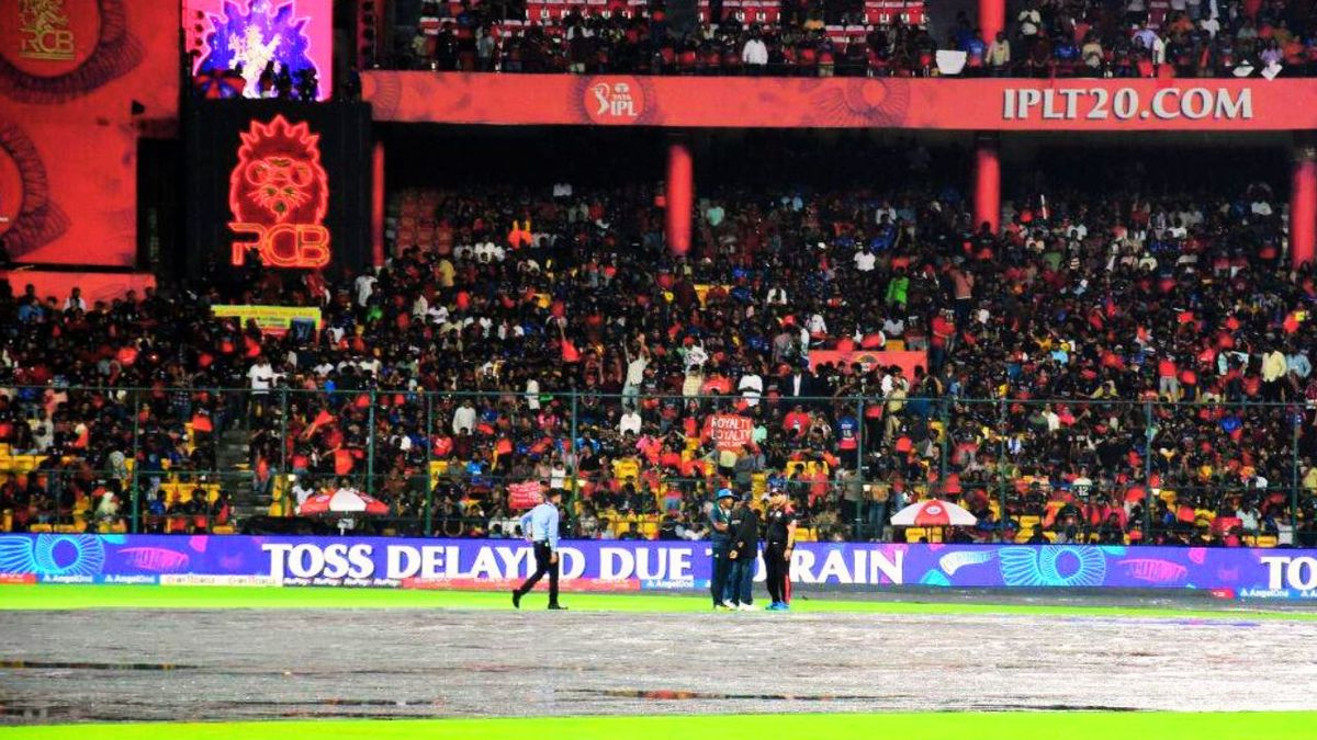 Sport : IPL 2025: प्लेऑफ की जंग के बीच बड़ी खुशखबरी, फैंस को मिलने वाले हैं इतने पैसे #INA Sport : IPL 2025: प्लेऑफ की जंग के बीच बड़ी खुशखबरी, फैंस को मिलने वाले हैं इतने पैसे #INA