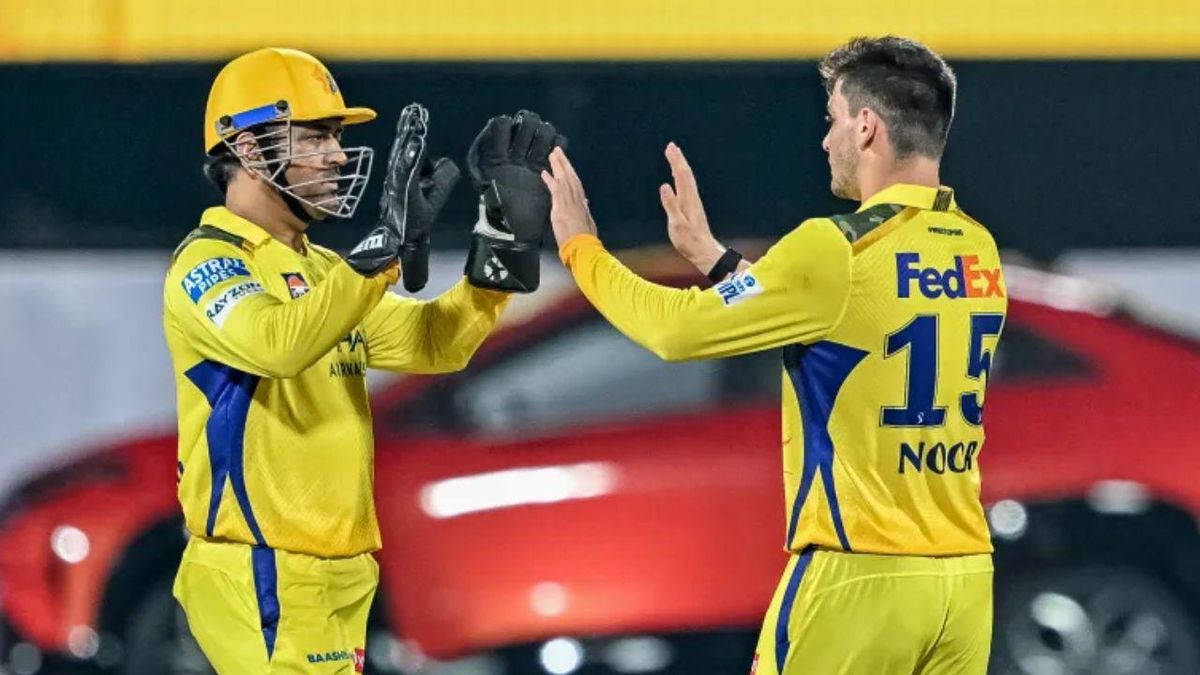 Sport : विदेशी लीग में चमका CSK का स्टार बॉलर, 3 मैचों में झटक लिए हैं 8 विकेट #INA Sport : विदेशी लीग में चमका CSK का स्टार बॉलर, 3 मैचों में झटक लिए हैं 8 विकेट #INA