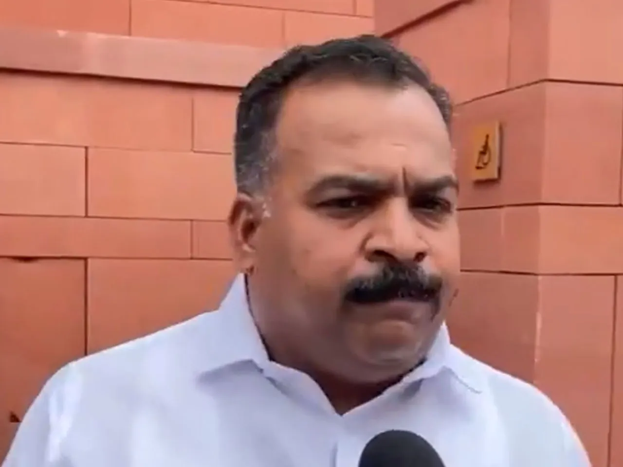 Manickam Tagorew1.jpg