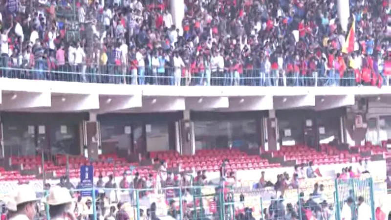 10 fans of RCB die in stampede at Chinnaswamy Stadium ahead of victory  celebration - Public TV English