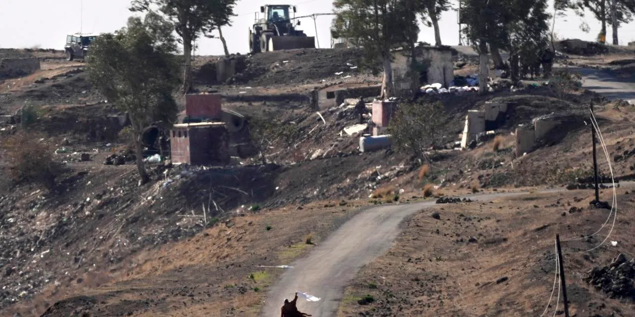 Israel’s Incursion Into Syria Leaves Many Villagers Bristling - WSJ