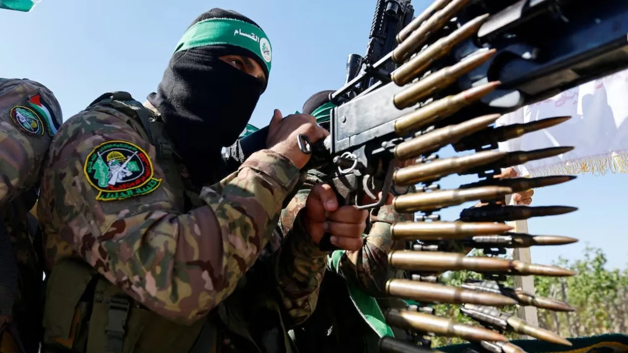  A Palestinian fighter from the armed wing of Hamas (File Photo: Reuters)