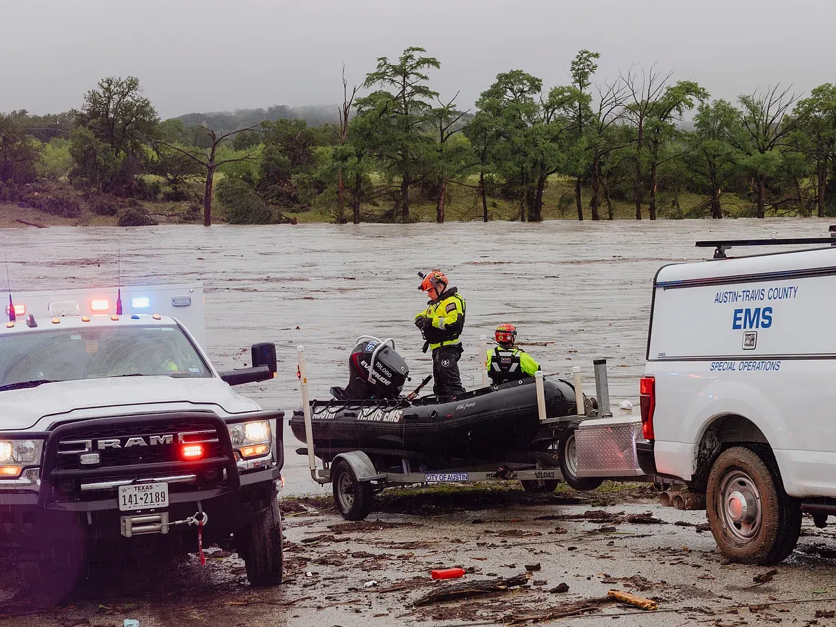 24 dead in Texas floods and more than 20 children missing from a girls  summer camp