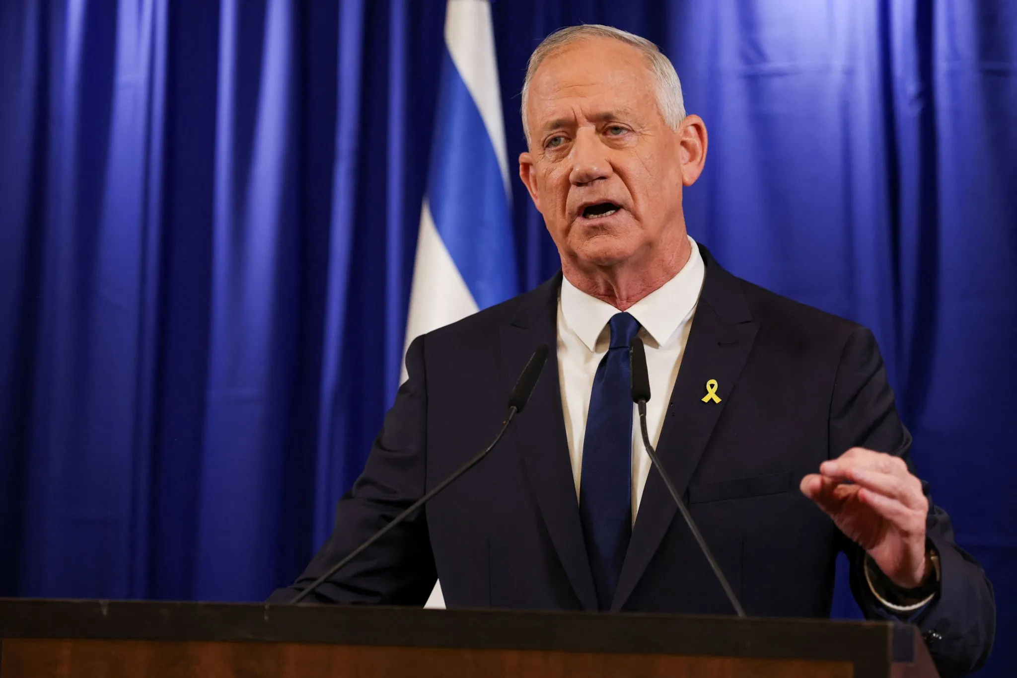 Israeli war cabinet minister Benny Gantz quits emergency government ...