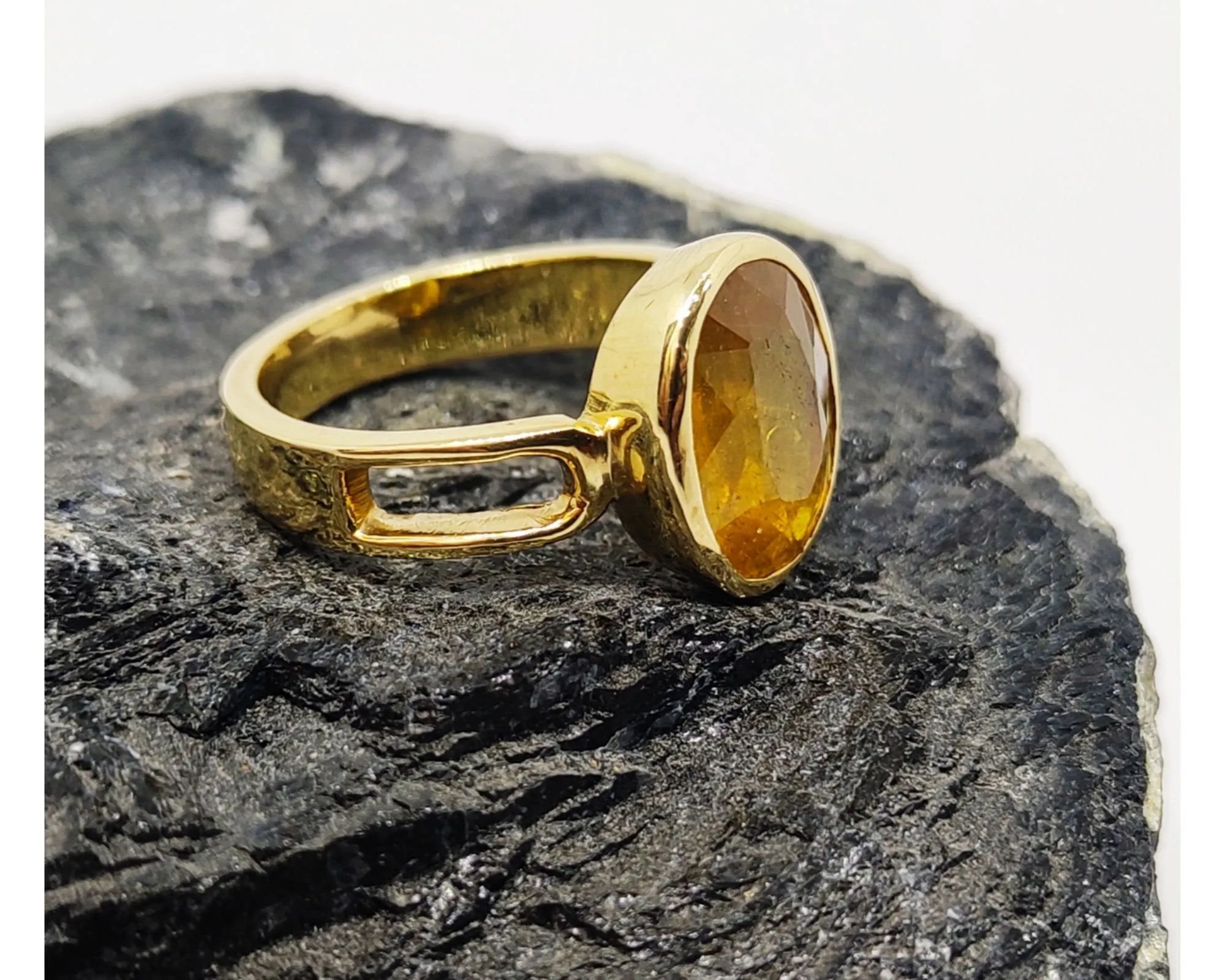 Natural Certified Yellow Sapphire Pukhraj Ring 3.90-9.20 Carat With ...