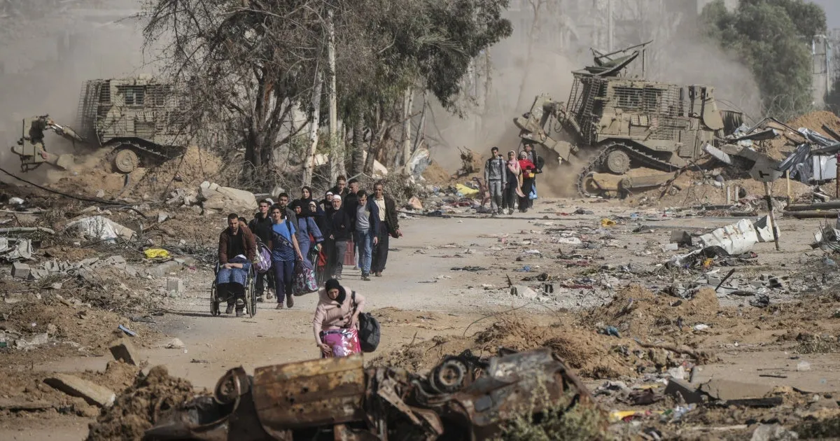 Hopeless, Starving, and Besieged”: Israel's Forced Displacement of  Palestinians in Gaza | HRW