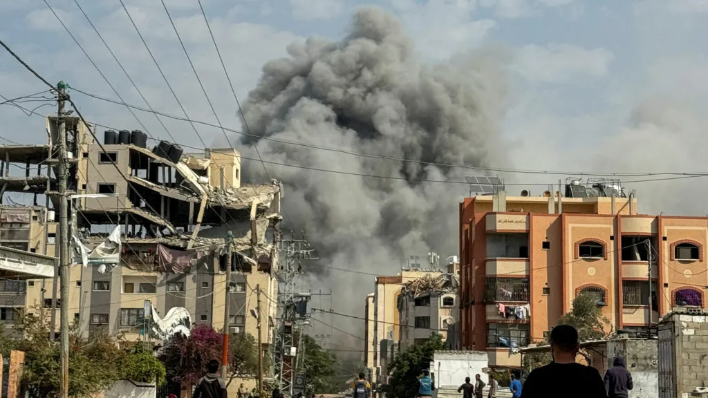 Death toll from Israeli strikes in central Gaza rises to 25 while 24 people  are killed in Lebanon | PBS News