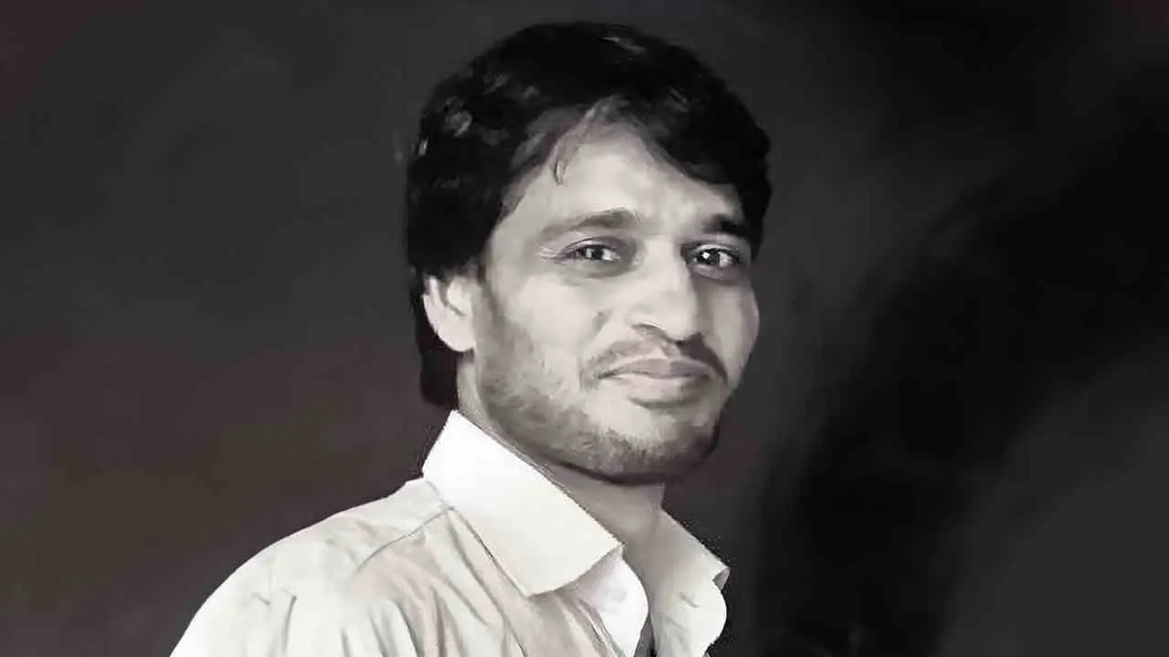 Barun Biswas: 'সুখ সাধুর ভিটেতে' ধর্ষিত হন বহু মহিলা, ওদের ত্রাতা ছিলেন  বরুণ বিশ্বাসই - Bengali News | The story of Barun Biswas revisited in the  context of Jyotipriya Mallick's arrest |