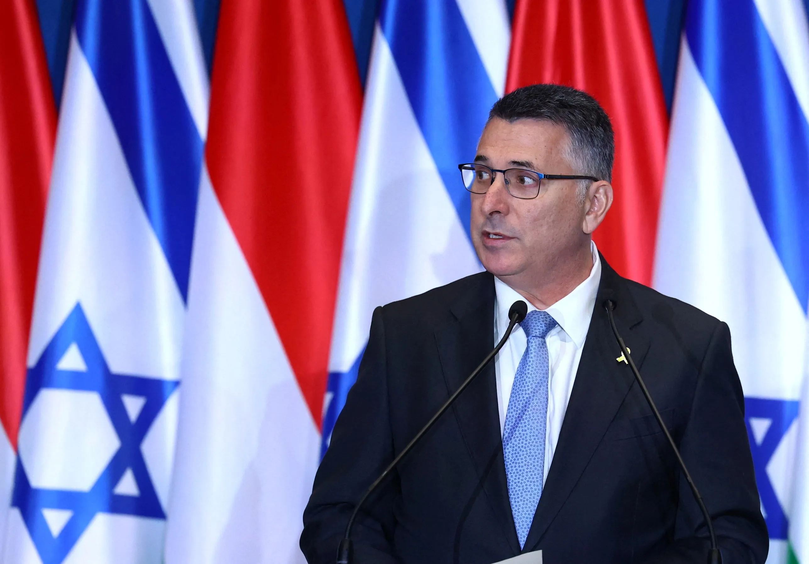 Israeli Foreign Minister Gideon Saar speaks during a press conference with Hungarian Foreign Minister Peter Szijjarto (not pictured) in Budapest, Hungary, October 27, 2025. REUTERS/Bernadett Szabo