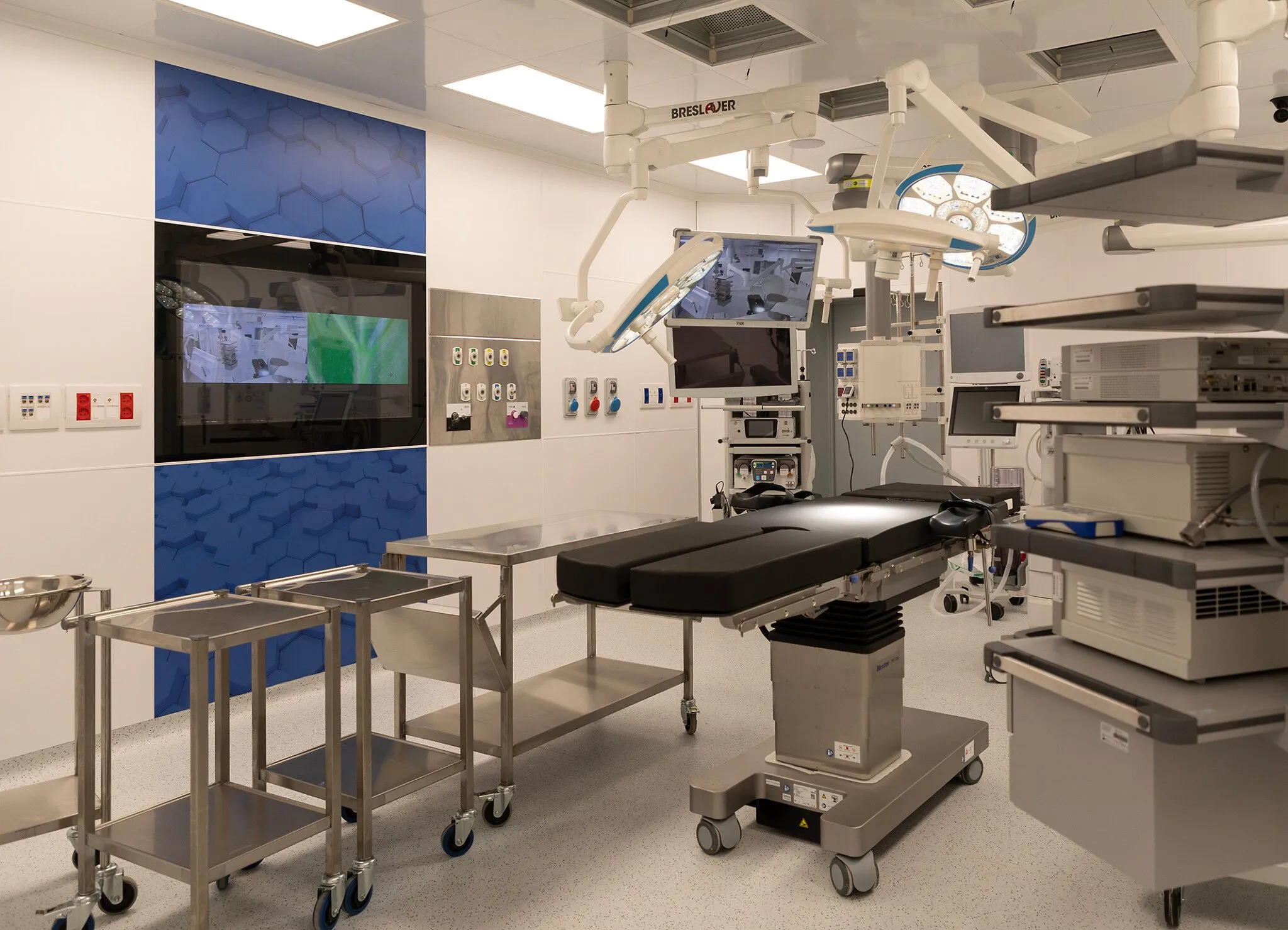 Surgery without a stay: Ichilov hospital unveils new operating rooms to cut  wait times | The Times of Israel