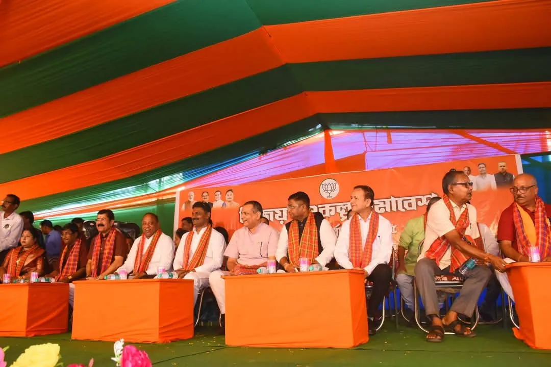 মন্দিৰত পূজা, অৰ্চনাৰে কাছাৰ বিজেপিয়ে আৰম্ভ কৰিলে পঞ্চায়ত নিৰ্বাচনৰ প্ৰচাৰ অভিযান