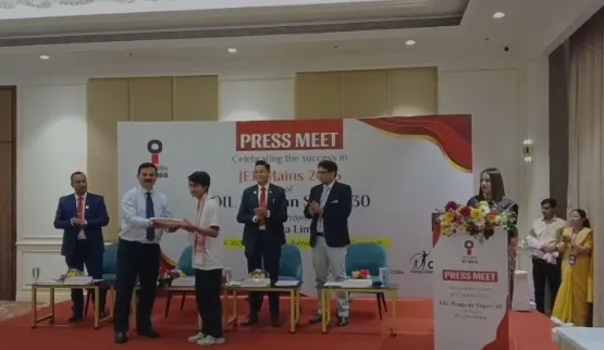 JEE ত কৃতিত্বৰে উত্তীৰ্ণ অইল প্ৰজ্ঞান চুপাৰ- ৩০ৰ শিক্ষাৰ্থীক সম্বৰ্ধনা