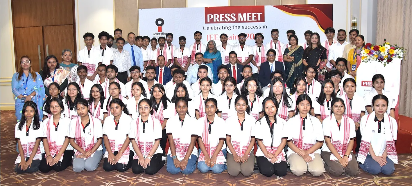 JEE ত কৃতিত্বৰে উত্তীৰ্ণ অইল প্ৰজ্ঞান চুপাৰ- ৩০ৰ শিক্ষাৰ্থীক সম্বৰ্ধনা