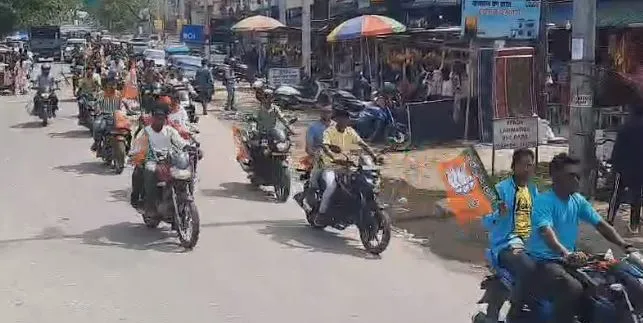 শতাধিক সমৰ্থকৰ বিশাল বাইক ৰেলী