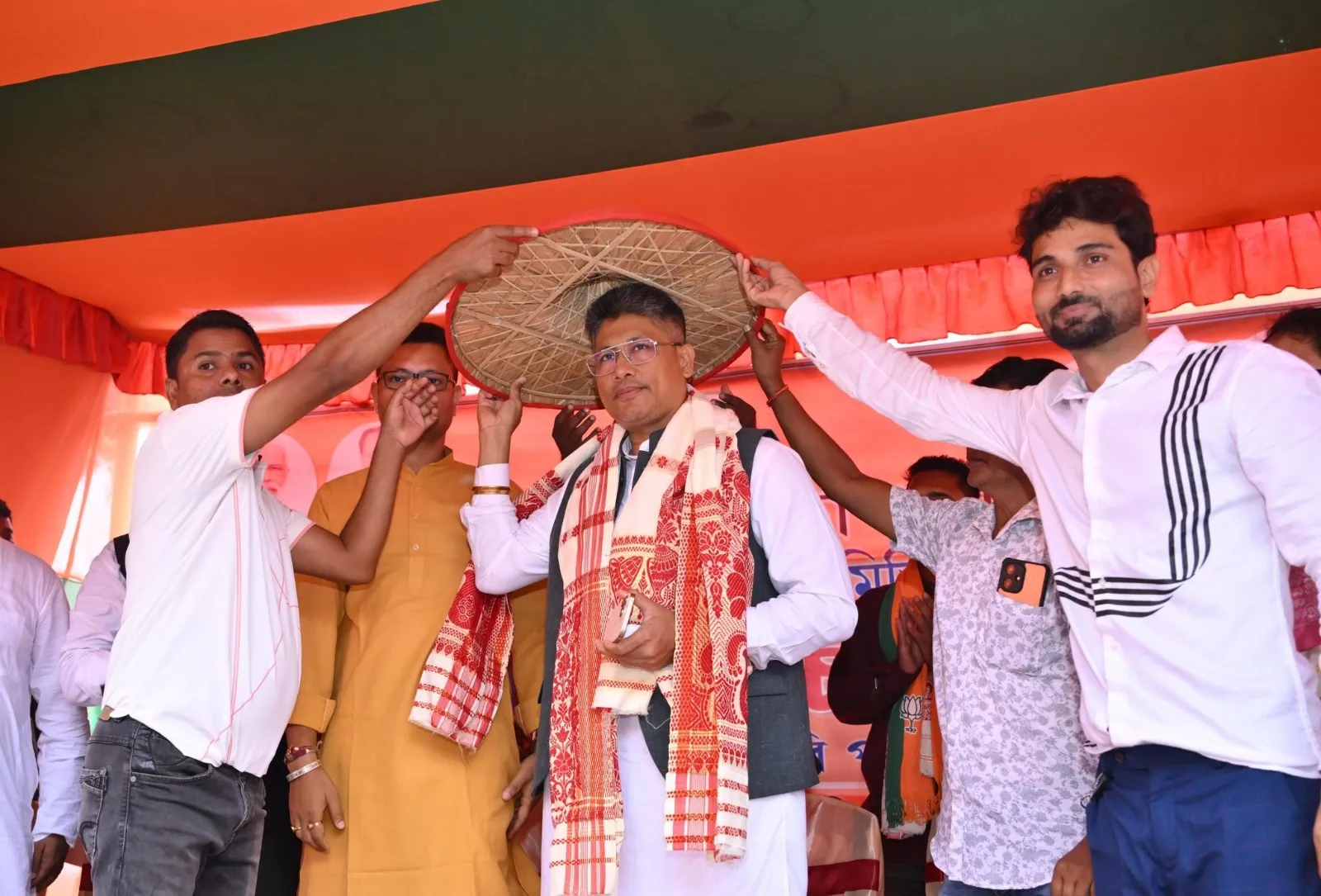 প্ৰচাৰ সভাত মন্ত্ৰী পীযুষ হাজৰিকা