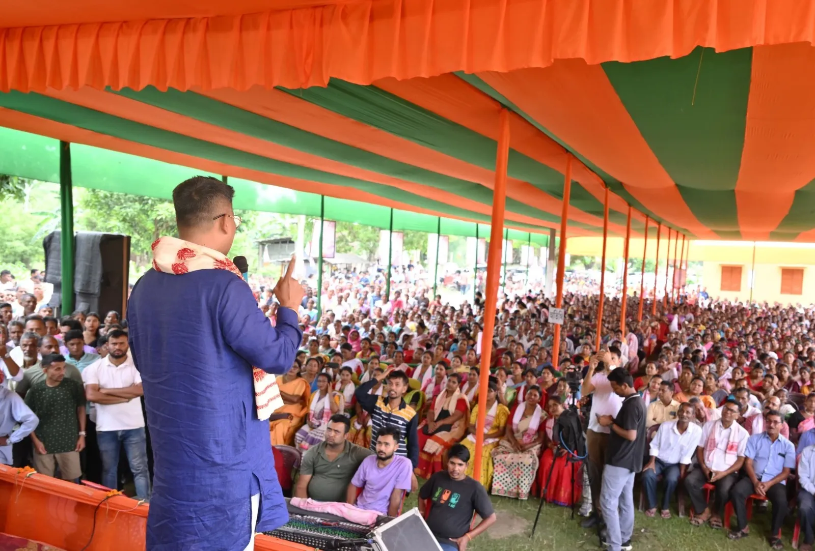 সমষ্টিয়ে সমষ্টিয়ে ইখনৰ পিছত সিখন নিৰ্বাচনী প্ৰচাৰ সভাত অংশগ্ৰহণ মন্ত্ৰী পীযুষ হাজৰীকাৰ