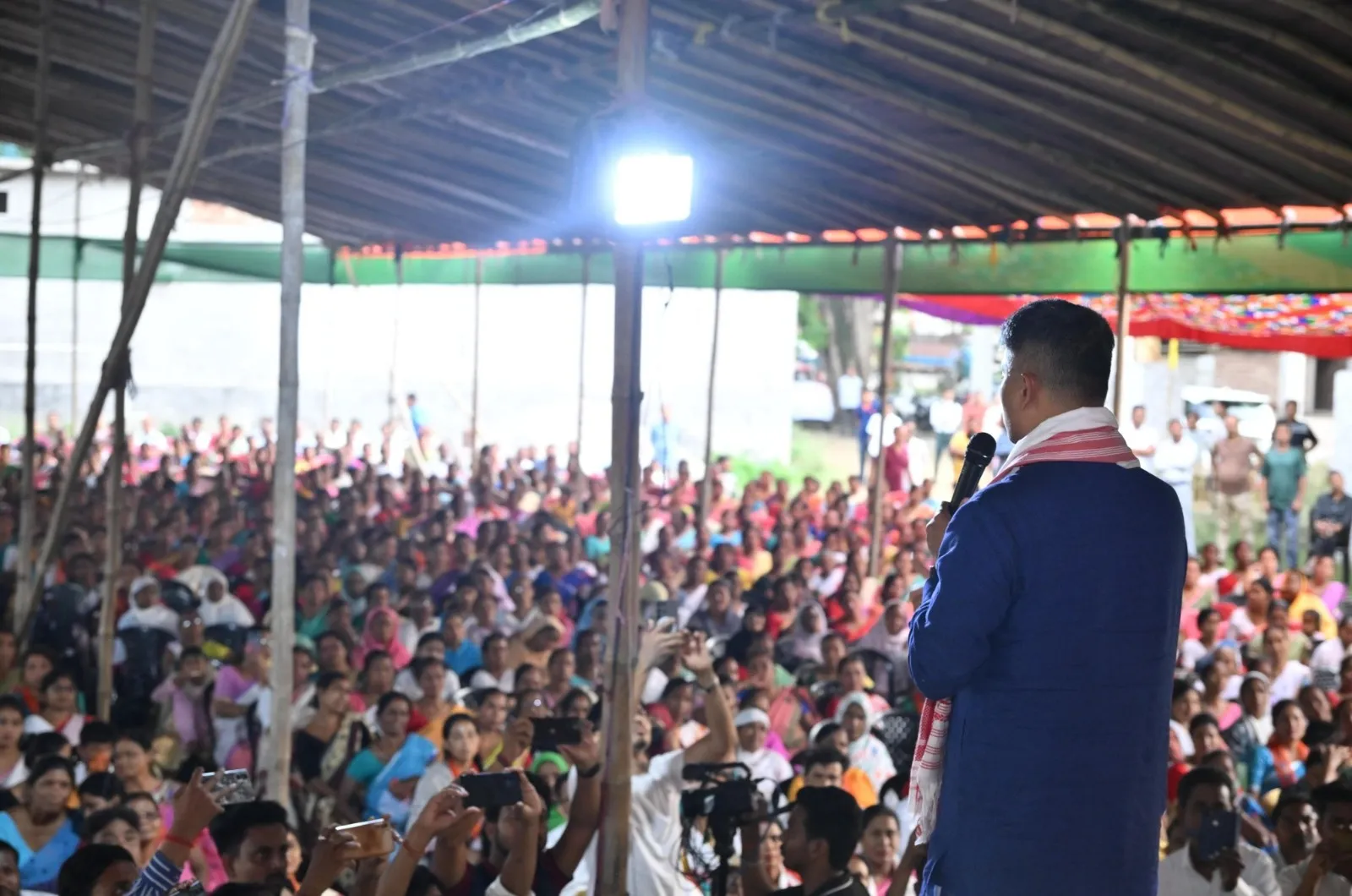 সমষ্টিয়ে সমষ্টিয়ে ইখনৰ পিছত সিখন নিৰ্বাচনী প্ৰচাৰ সভাত অংশগ্ৰহণ মন্ত্ৰী পীযুষ হাজৰীকাৰ