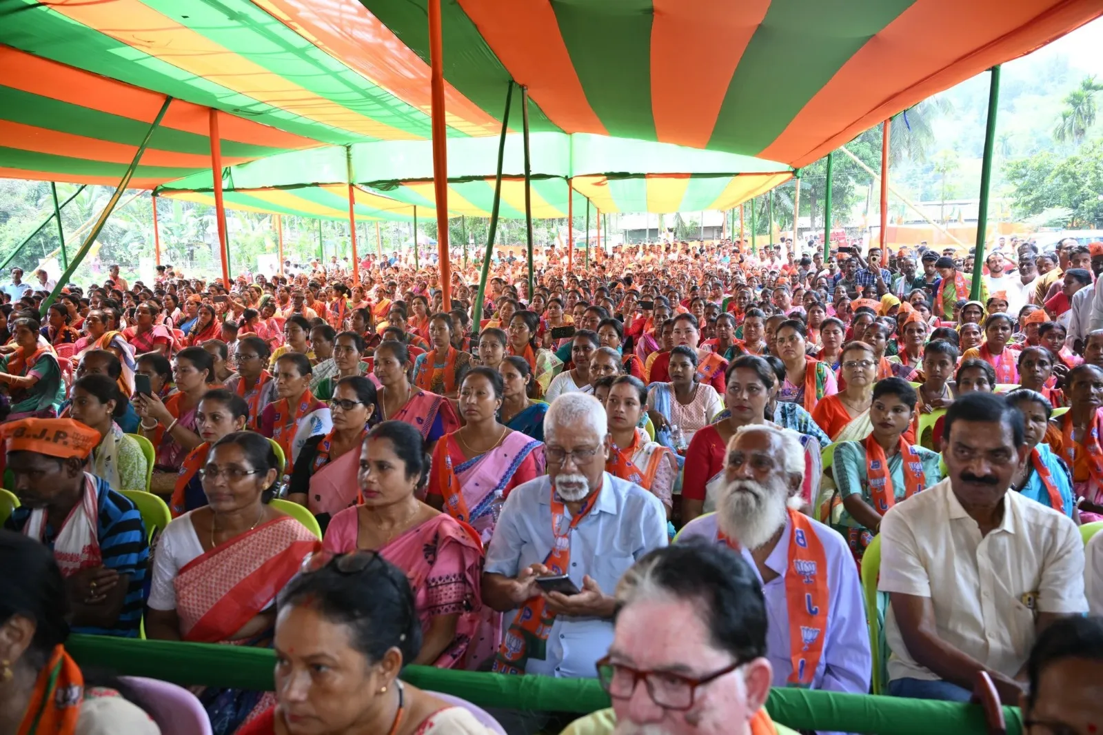 সোণাপুৰ আৰু দুৰুঙত 'বিজয় সংকল্প সমাৱেশ'ত মন্ত্ৰী পীযুষ হাজৰীকাৰ অংশগ্ৰহণ