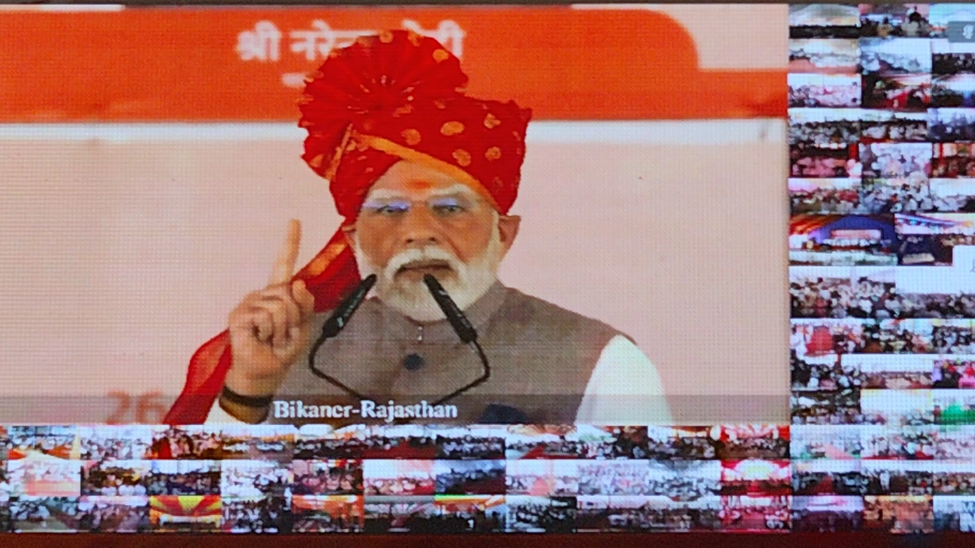 নৱগঠিত ১০৩টা ৰে’ল ষ্টেচন মুকলি প্ৰধানমন্ত্ৰী নৰেন্দ্ৰ মোডীৰ 