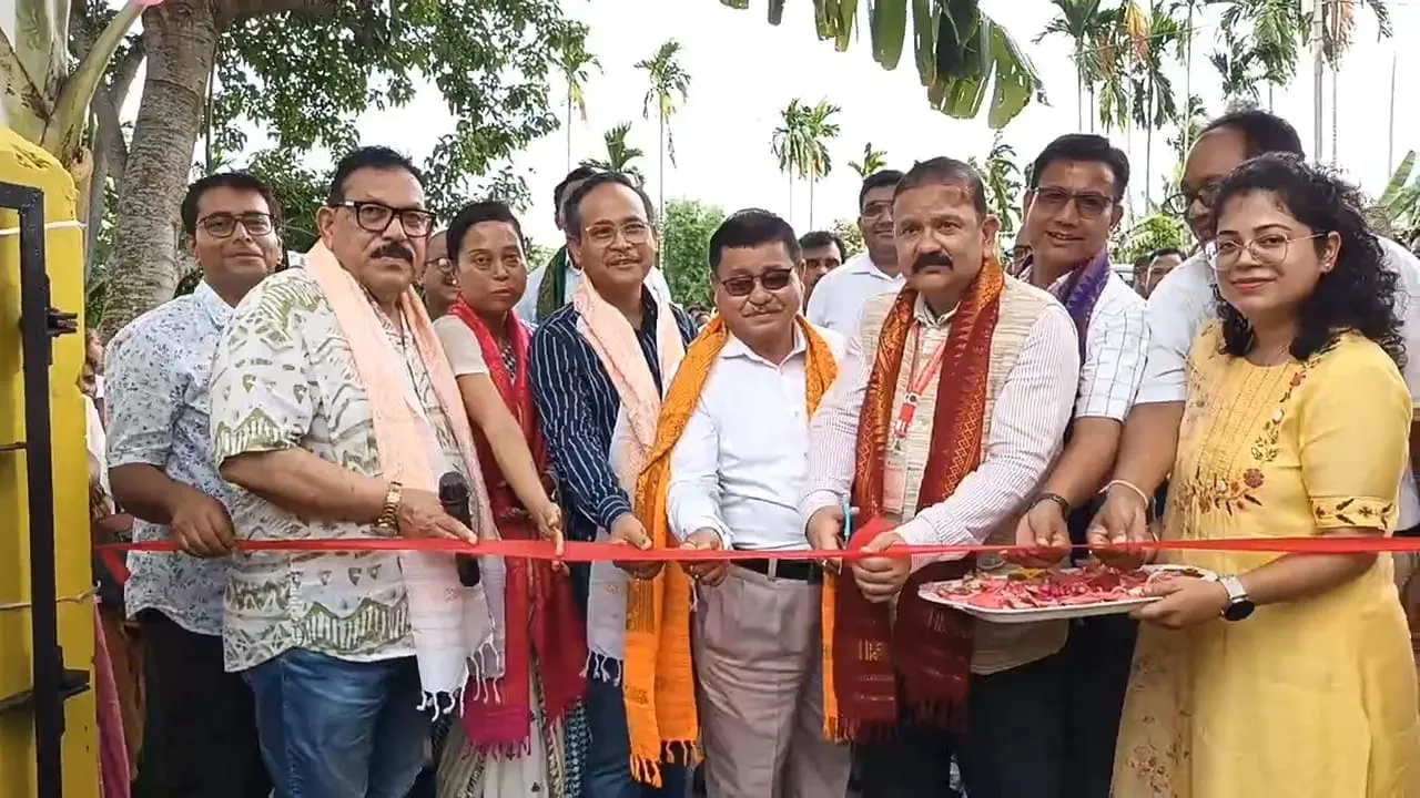 চিৰাঙত মেলেৰীয়া সজাগতা সভা সম্পন্নঃ ঔষধযুক্ত আঁঠুৱা, কম্বল বিতৰণ