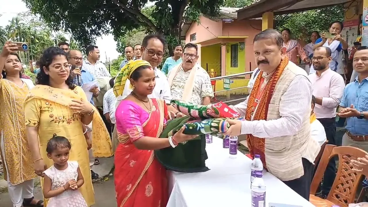 চিৰাঙত মেলেৰীয়া সজাগতা সভা সম্পন্নঃ ঔষধযুক্ত আঁঠুৱা, কম্বল বিতৰণ