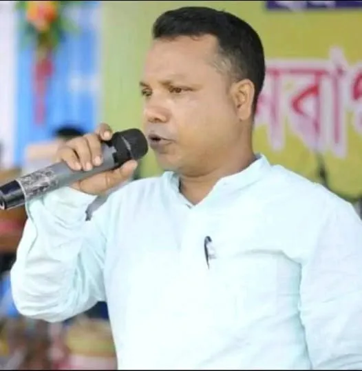 ছয়গাওঁ মহাবিদ্যালয়ৰ অসমীয়া বিভাগৰ মুৰব্বী অধ্যাপক উপেন ডেকাৰ ডক্টৰেট ডিগ্ৰী লাভ