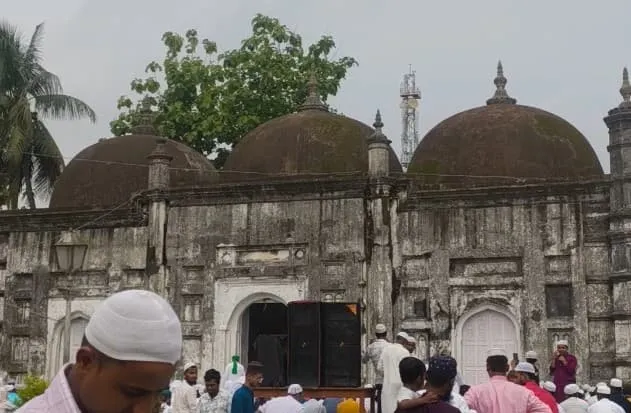 ধুবুৰীৰ পাণবাৰী মছজিদঃ আজিও বহন কৰে মোগল শাসনৰ ঐতিহ্য
