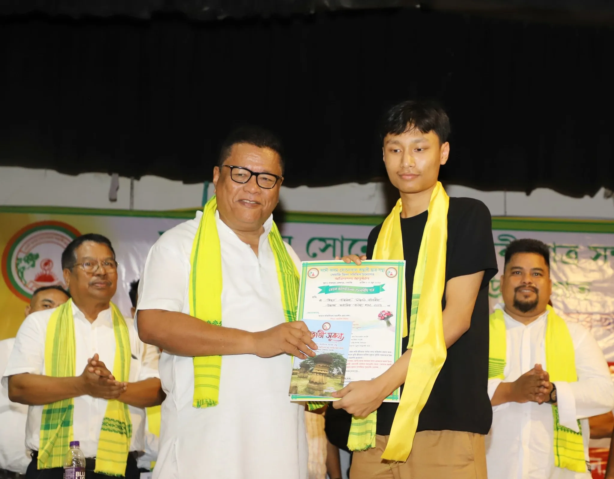 চাৰি শতাধিকক সম্বৰ্ধনা