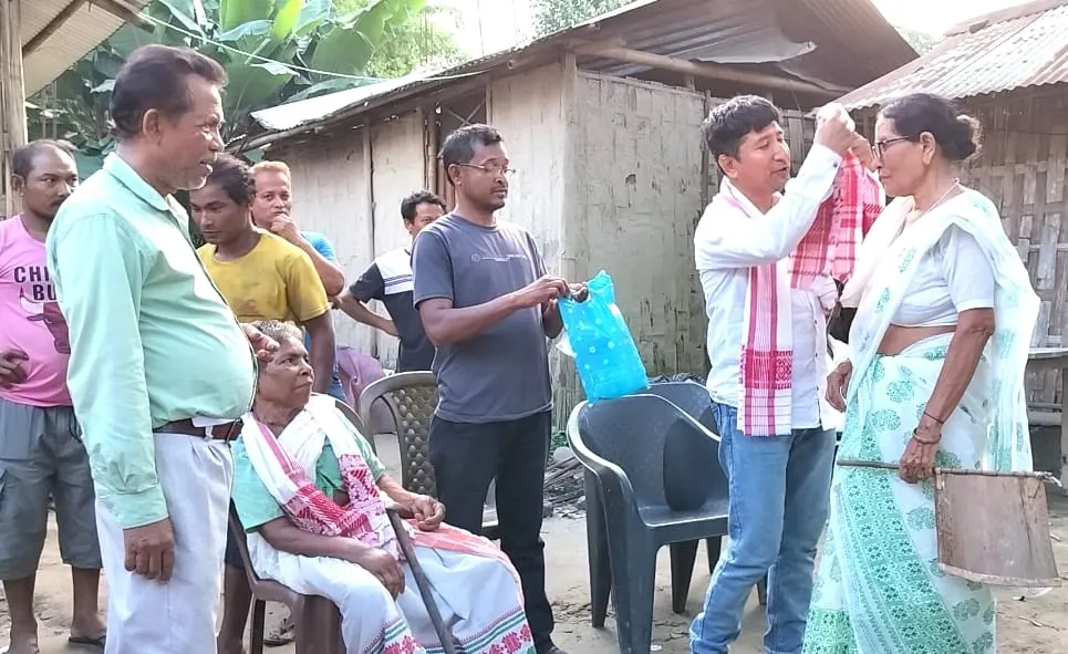 গামোচা পিন্ধাই চৰণ চুই বিচাৰে আশীৰ্বাদ 