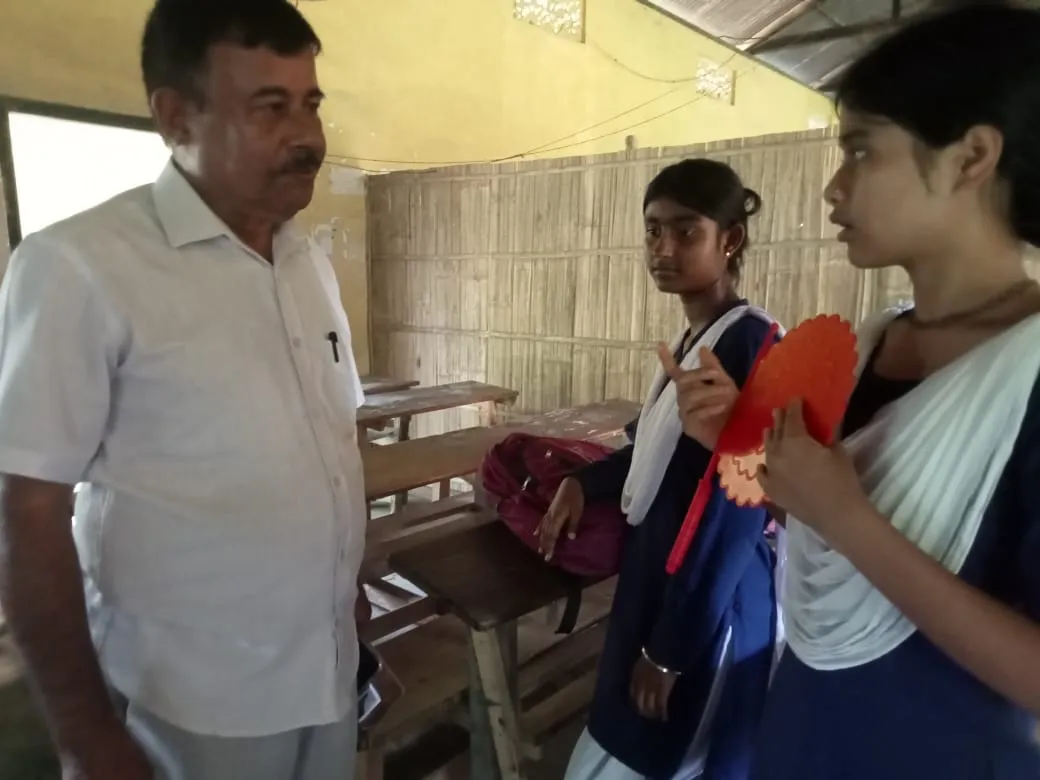 ভূতৰ ভয়ত বিদ্যালয় এৰিছে একাংশ ছাত্ৰীয়েঃ কিয় বাৰে বাৰে অচেতন হয় শিক্ষাৰ্থী?