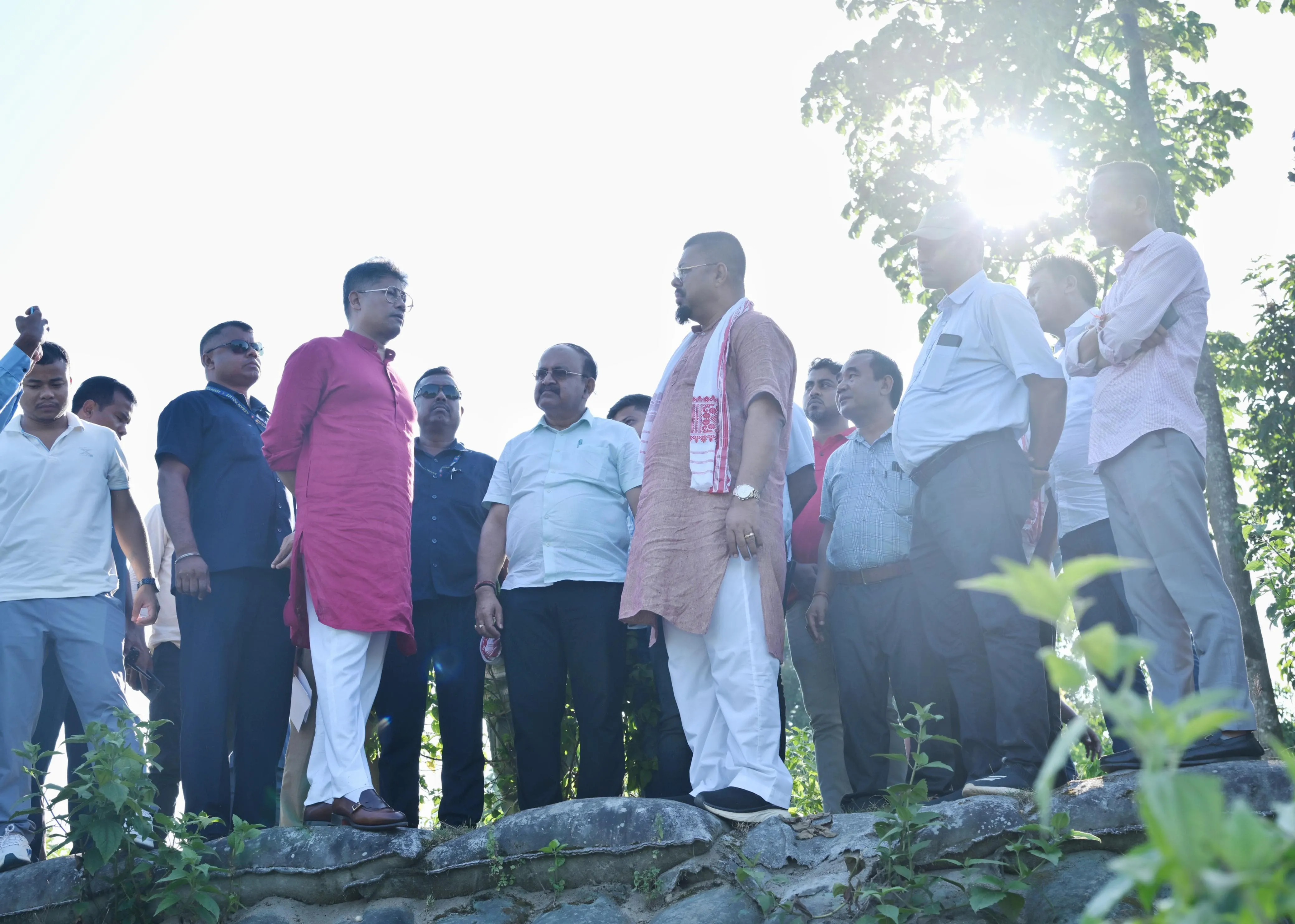 নোৱা-দিহিং নৈয়ে সৃষ্টি কৰা খহনীয়া সমস্যাৰ বুজ লয়