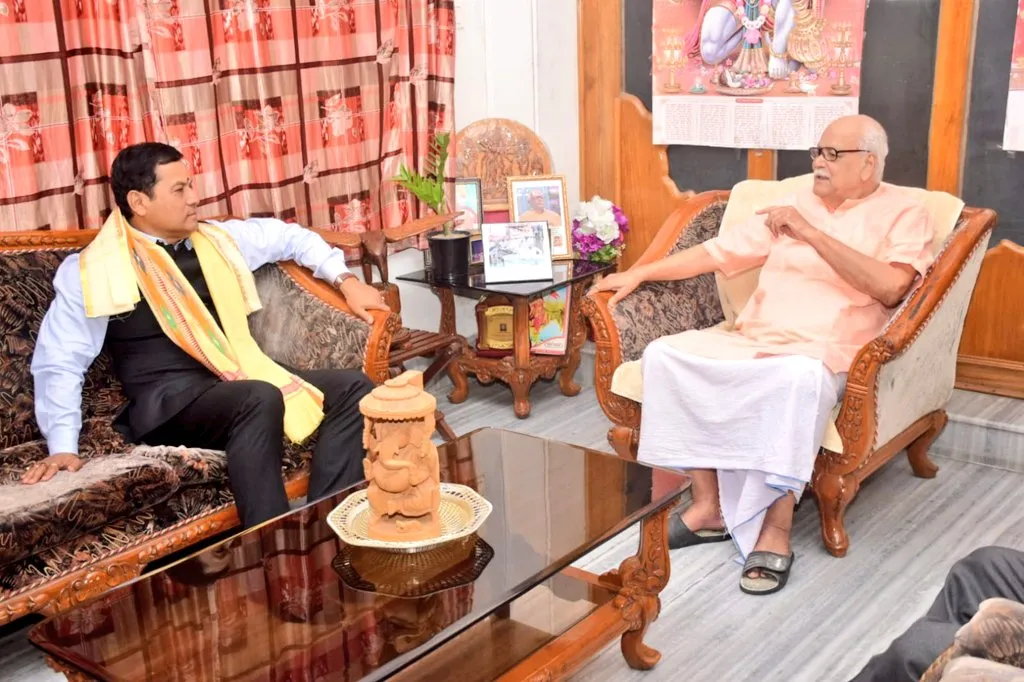 Shri Kabindra Purkayastha ji is a stalwart of @BJP4India and founder of BJP  in Assam who is like a father figure to us all. Honoured to visit and seek  the blessings of