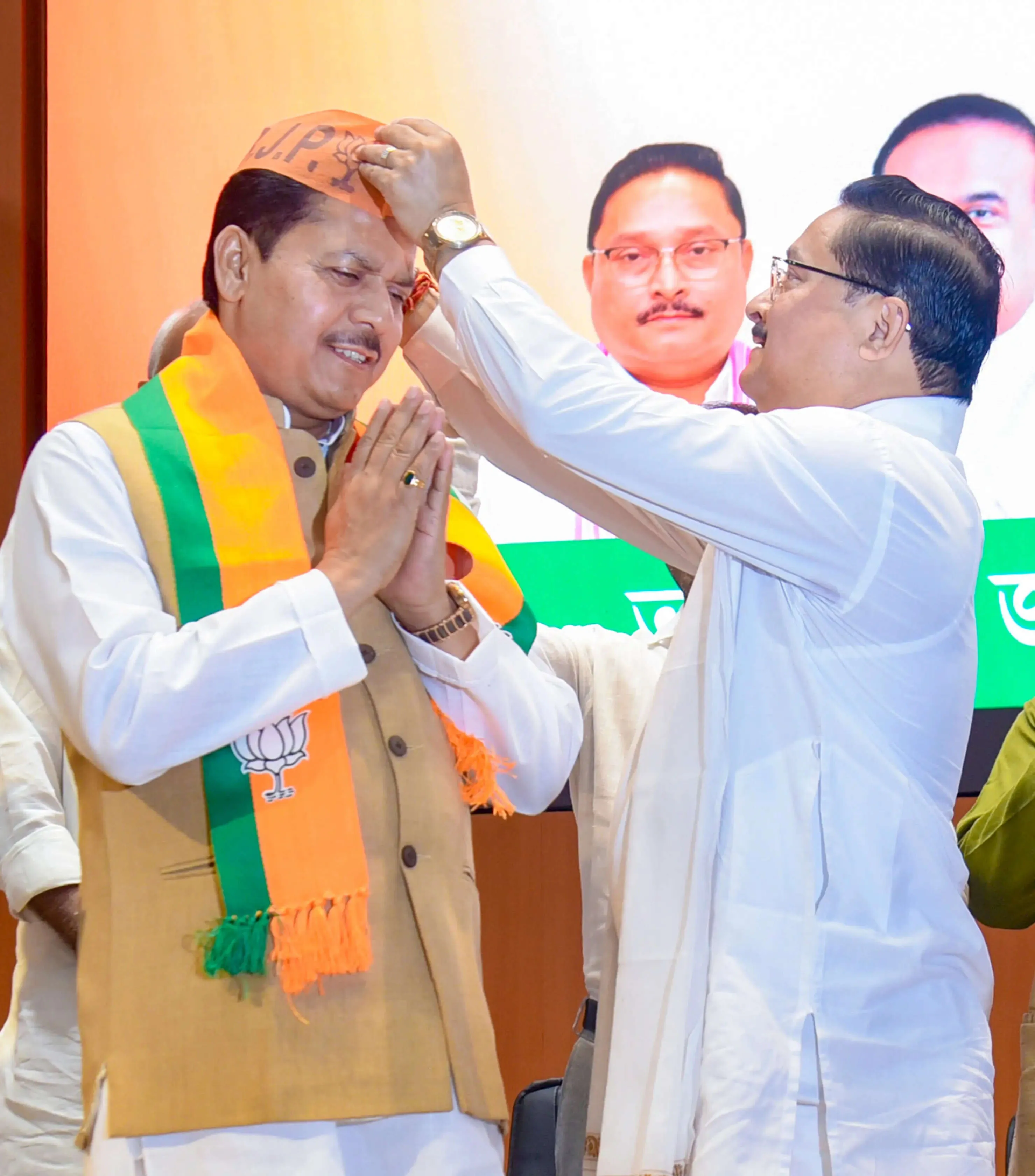 Days After Exit Drama, Bhupen Borah Crosses Over to BJP - A Boost for  Himanta Sarma Ahead of High-Stakes Assam Elections | India News - Times Now