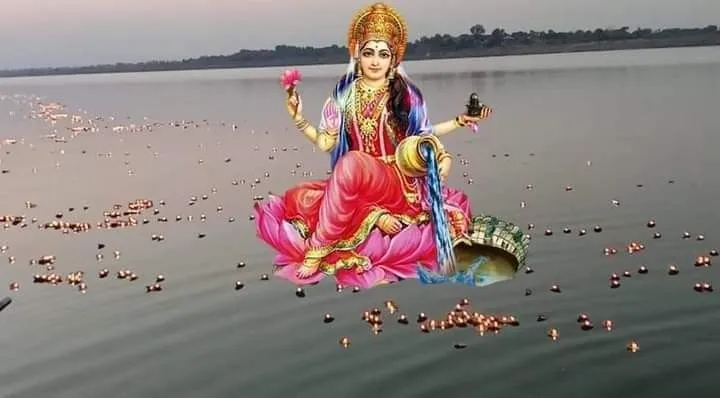 This may contain: there is a large statue in the water