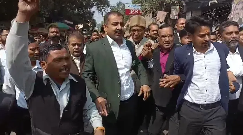 Kanpur Advocate Protest
