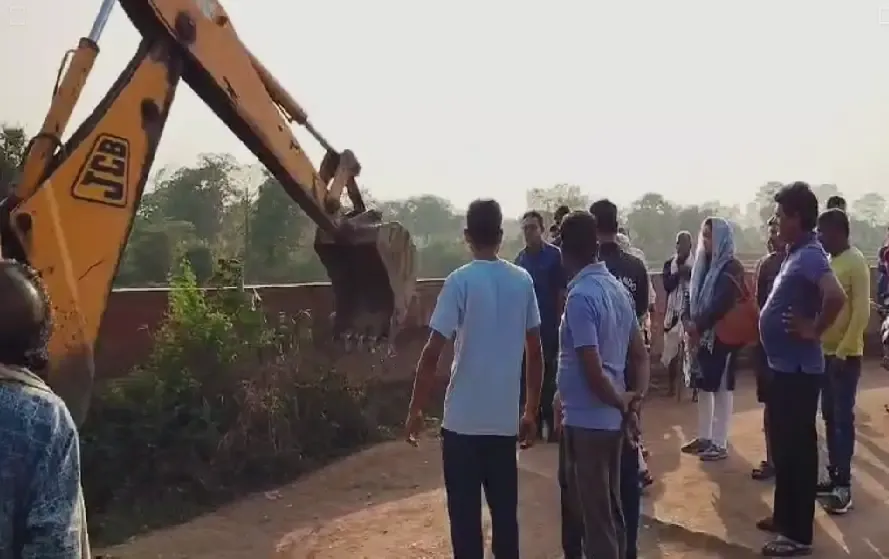 Aadbhar Tehsildar Bisahin Chauhan