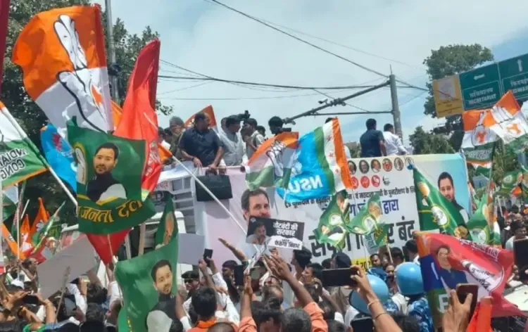 Bihar Bandh news Voter list update INDIA Bloc Bihar Bandh Tejashwi Yadav Rahul Gandhi update zxc