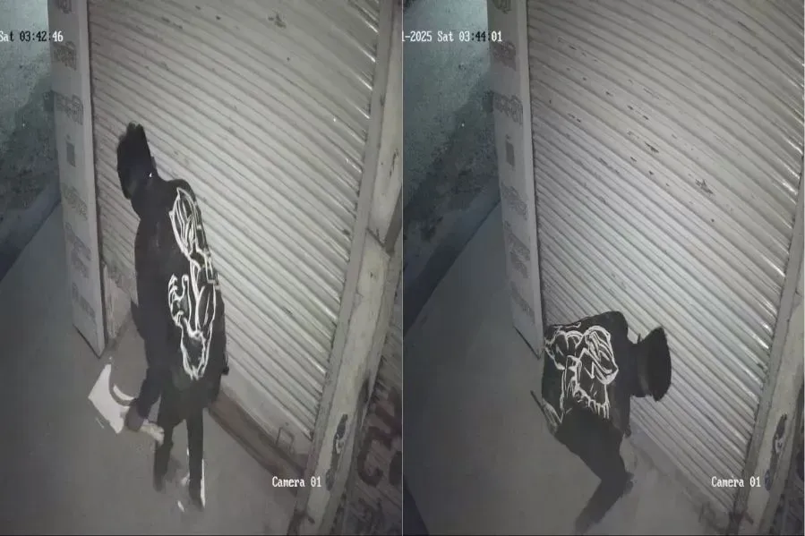 CCTV में कैद हुए नकाबपोश चोर।