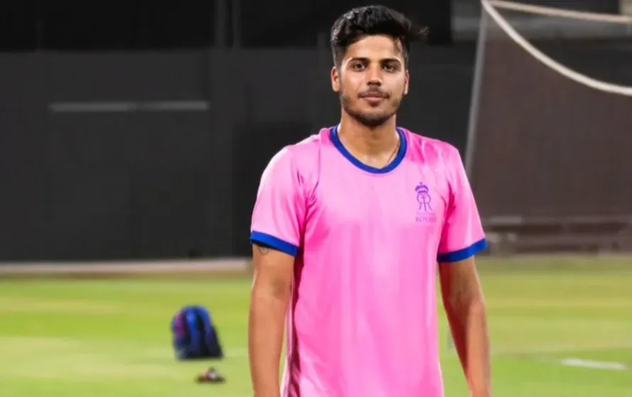 UP Kanpur Amit Mishra Wife Case domestic Violence demand 1 crore