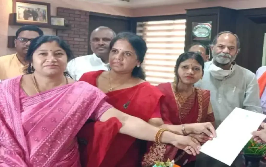 Meenal CHoube/ Raipur bjp candidate Meenal CHoube