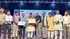 Minister Kailash Vijayvargiya Mayor Pushyamitra Bhargava