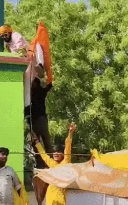 Prayagraj Gazi Mazar Controversy Controversy News :