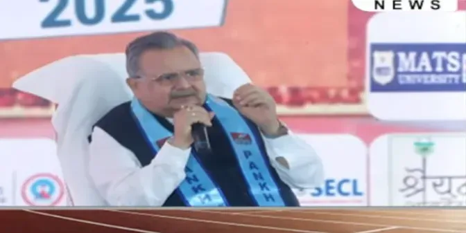 Assembly Speaker and former Chief Minister Dr. Raman Singh