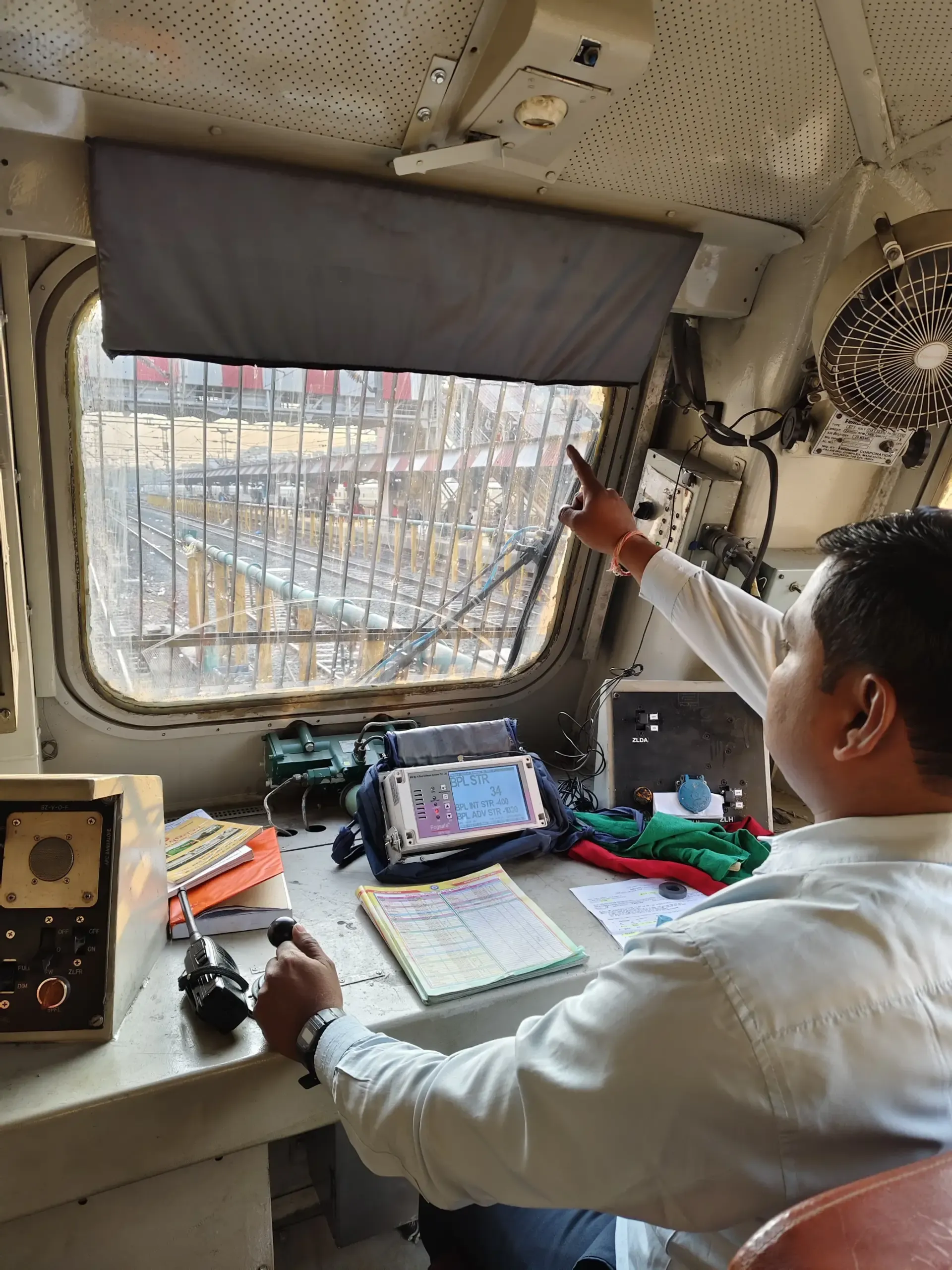 Railway-Fog-Safety-Device-Train