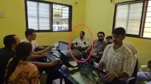 Ratlam Krishi Vistar Adhikari Rishwat Maganlal Meda arrest