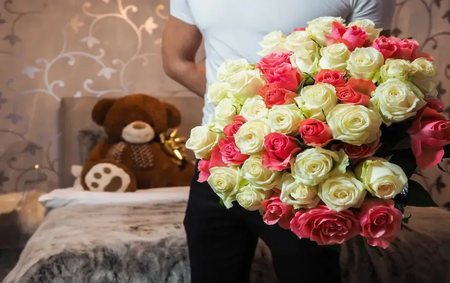 Rose Flower Gift Price