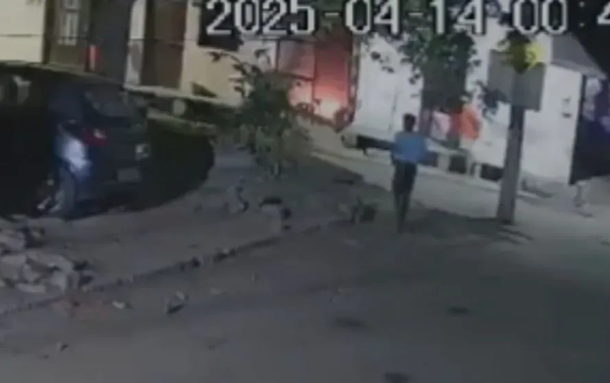 UP Agra viral video woman fire Jagdishpura update