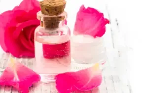 Barish Mein Kapdo Se Seelan Ki Badbu Kaise Hataye