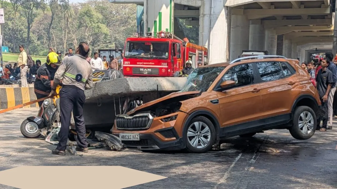 मुंबई के मुलुंड में चलती कार और ऑटो पर कंक्रीट गिरा.