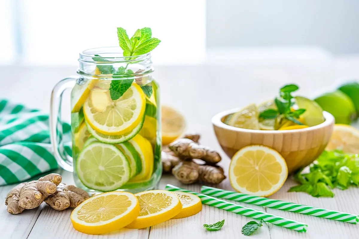 Detox Water: लंग्स को डिटॉक्स करने में कारगर ये 5 ड्रिंक्स, ऐसे करें तैयार  - food AajTak